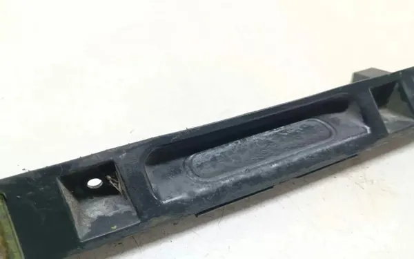 BMW X5 E53 Moldura Portón OEM 7054941 - Usado image 3