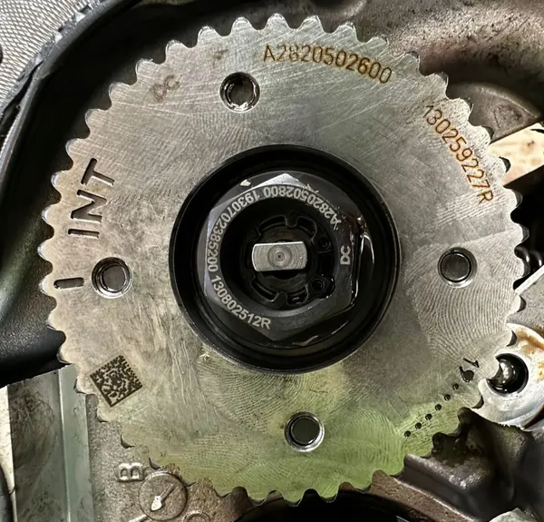 Culasse Nissan 132651202R avec Soupapes image 8