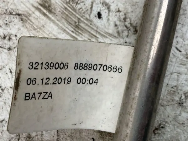 Brandstofleidingen Volvo XC40 OEM 32139006 AWD image 9
