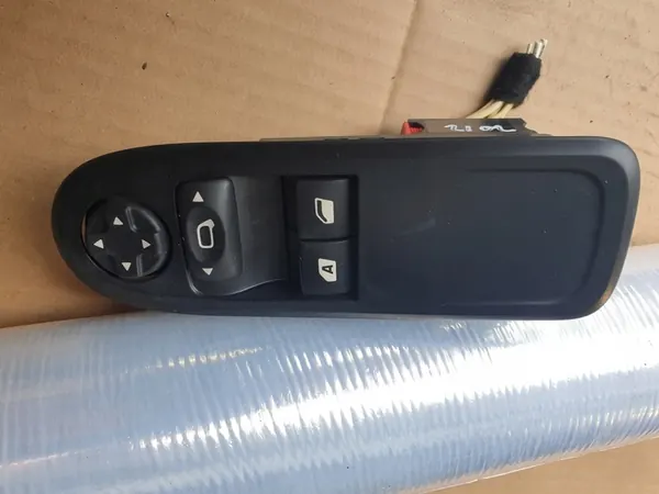 Citroen C3 II Schakelpaneel 2010 96637530XT image 6