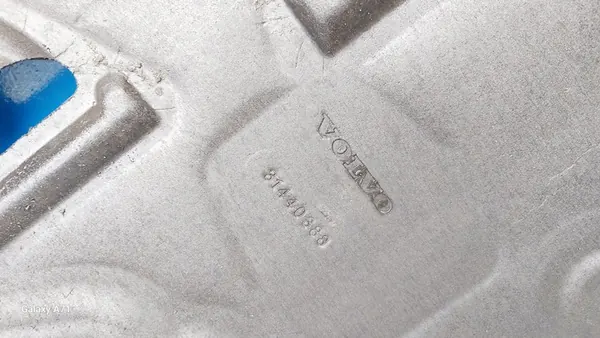 VOLVO S60 II V60 I Motorhuv 31440388 image 2