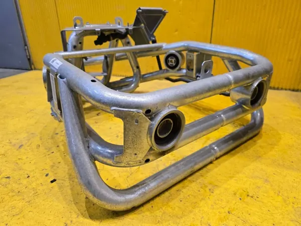Cadre Mercedes-Benz EQC 2022 OEM A2936201700 image 3