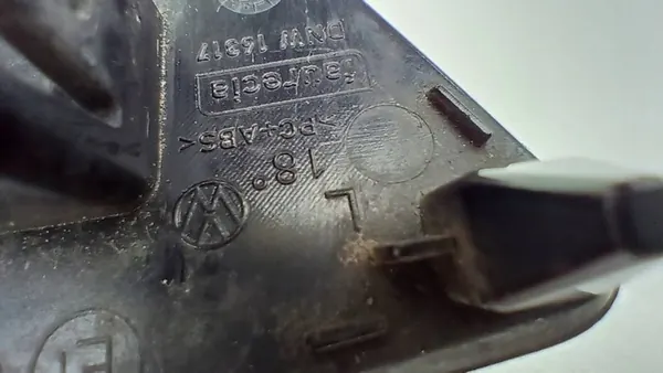 VW TIGUAN 11-16 Koplamp Wasdop Links image 3