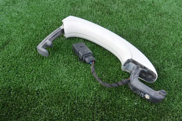 Audi Q7 4L Ovi Kahva Keyless Vasemmalle OE 4L0837205B image 4