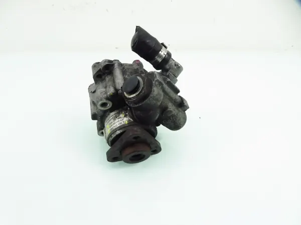 Ohjauspumppu OEM 8D0145156T ZF VW Passatille image 2