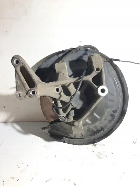 Volkswagen Sharan 2011 Mozzo ruota posteriore sinistro image 2