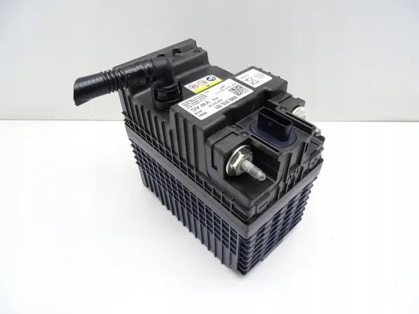 Käytetty Audi akku 11Ah OEM 8W0915101 image 4