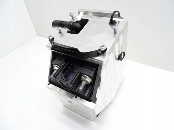 Käytetty Audi akku 11Ah OEM 8W0915101 image 9