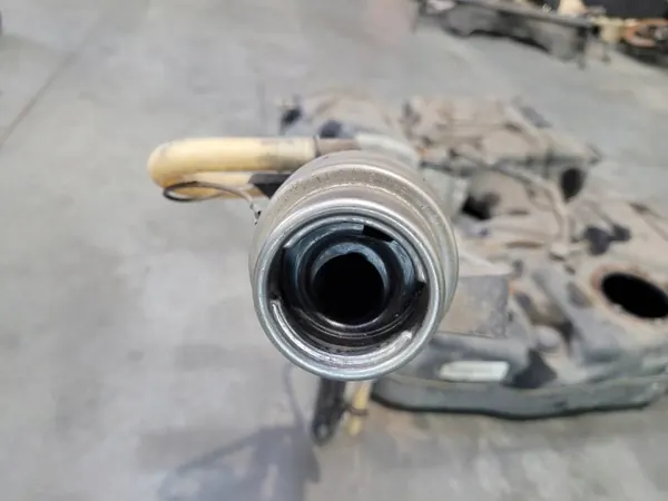 Brandstoftank OEM 7N0201021 voor VW Sharan 7N 1.4 TSI image 10