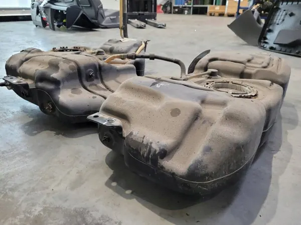 Brandstoftank OEM 7N0201021 voor VW Sharan 7N 1.4 TSI image 3