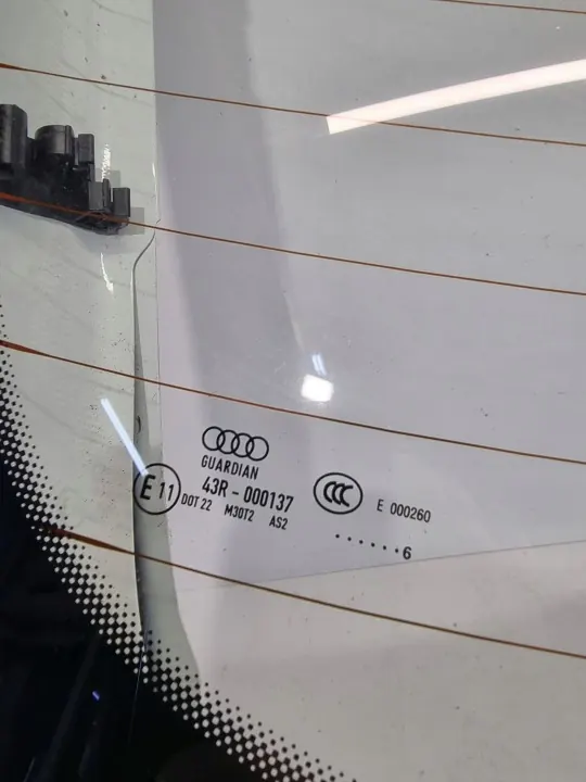 Audi A5 8T Sportback Tavaratilan kansi OEM FBW1097 image 10