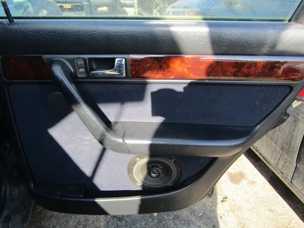 Panneau de porte latérale Audi 100 C4 OEM AK-6-91284 image 6