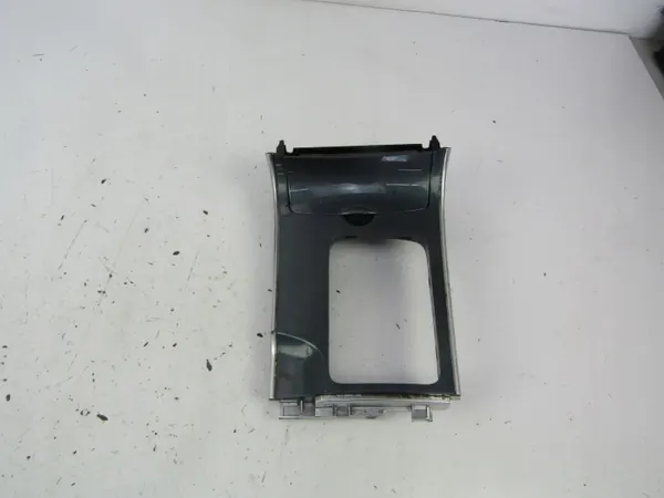 Aschenbecher Mazda 6 I GG OEM AK-6-82460 Gebraucht image 2