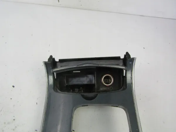 Aschenbecher Mazda 6 I GG OEM AK-6-82460 Gebraucht image 4