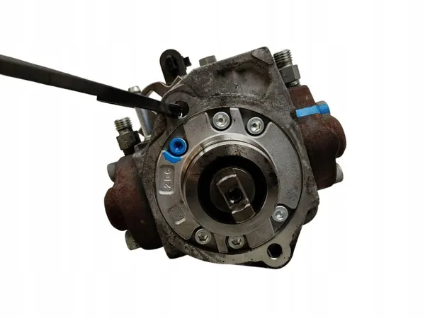 Mitsubishi bränslepump OEM 1460A043 - Begagnad image 2