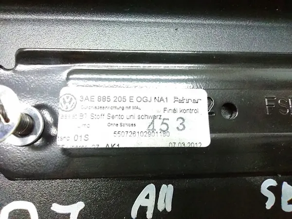 Accoudoir arrière OEM 3AE885205E avec porte-gobelets image 10