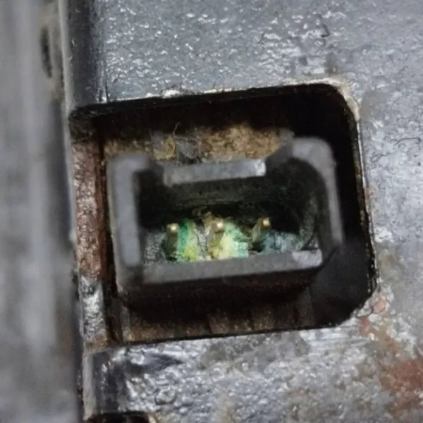 2005 Volkswagen Transporter - Caravelle T5 Baklucka Lås 7H0827505E image 7