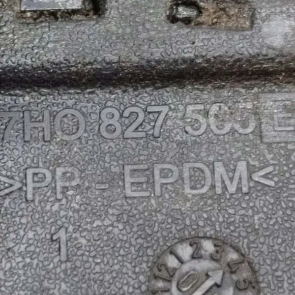 2005 Volkswagen Transporter - Caravelle T5 Baklucka Lås 7H0827505E image 9