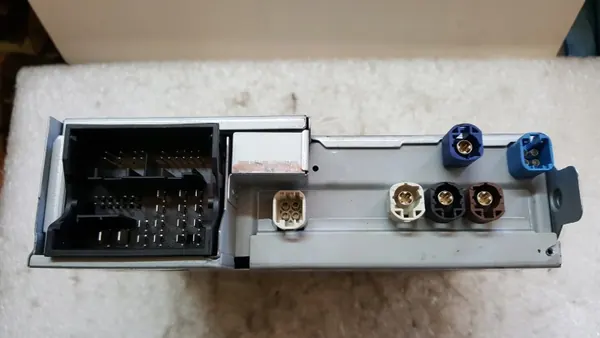 Audi MIB3 MMI navigatie-eenheid OEM 8Y0035043H image 4