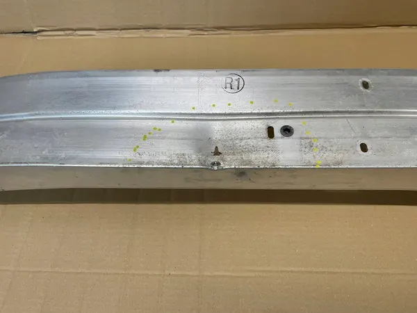 Viga de para-choque Lexus RZ 450 E image 2