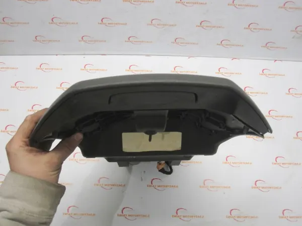 Compartimento de almacenaje Ford OE DT11-V04694-AHW usado image 5