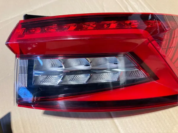 Luz Trasera Derecha Skoda Kodiaq image 3