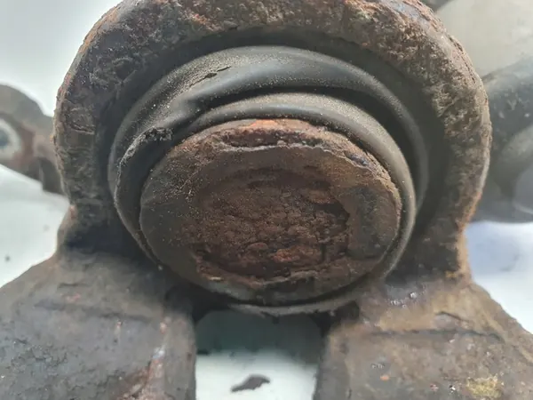 Linker hinterer Bremssattel Toyota C-HR image 8