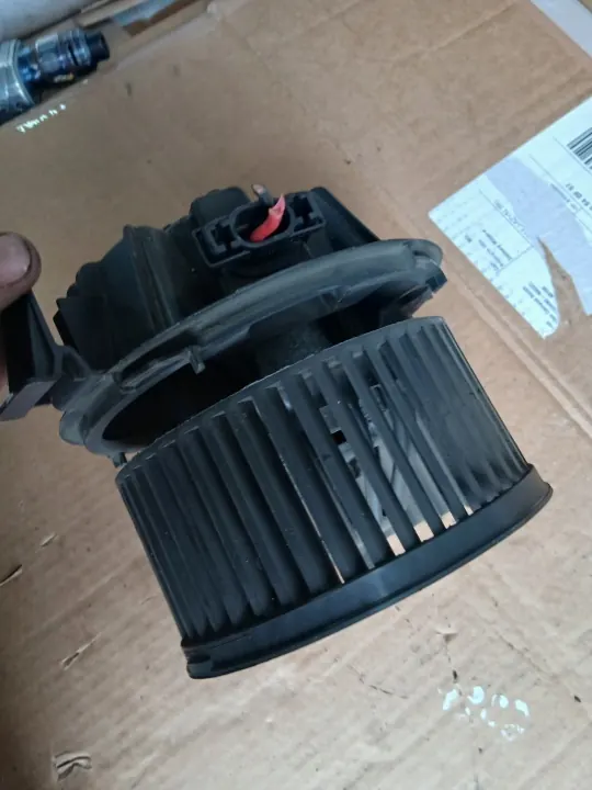 Ventilateur de chauffage Renault Modus OEM 030958D - Occasion image 4
