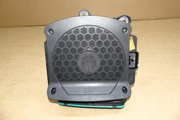 OEM 2622489 Subwoofer Harman Kardon Esquerdo para BMW 4 G22 image 2