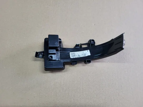 Renault Austral rechter Spiegelblinker OEM 2386-3004 image 4