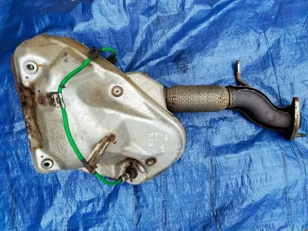 Mazda 2 DJ 1.5 Bensiini Pakoputken Keräin OEM 310126173915 image 2