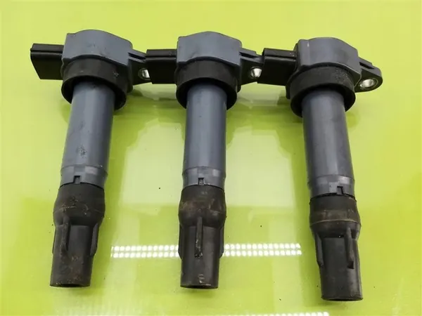 Conjunto de bobinas de ignição OEM U5101 Mitsubishi Colt image 2
