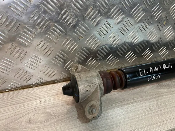 Amortecedor Traseiro Esquerdo/Direito OEM 55300-F2710 image 3