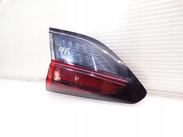 Lámpara trasera derecha Opel Corsa F 90194155 image 2