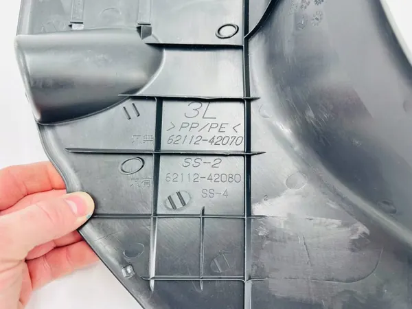 OEM OYT27210 Couvre-bas de portière gauche RAV4 image 8