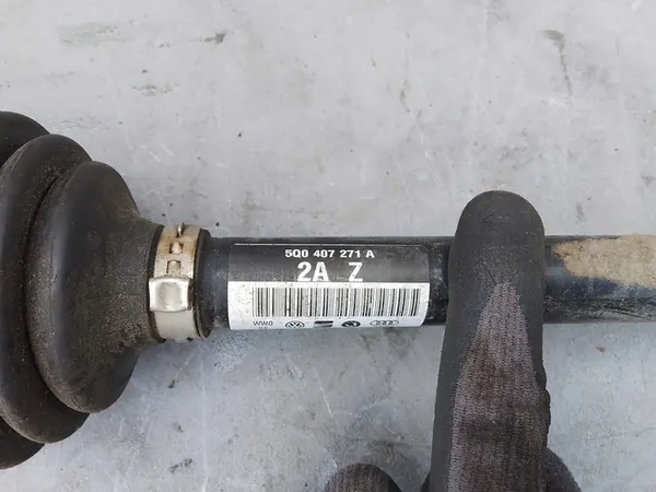 Vänster Halvaxel Seat Leon III 1.4 TSI 5Q0407271A image 2