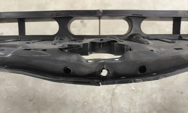 Parachoque dianteiro Mercedes-Benz OE A1666205901 image 2