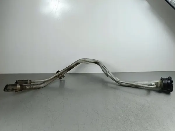 Pescoço de enchimento Subaru OE OEM FOB55469 - Usado image 2