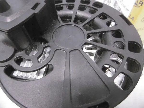 Hella 8EL 012 428-381 generaattori image 10