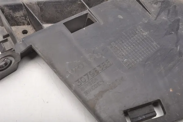 Volvo S80 II V70 III Oikea Etuvalon Kiinnitys 30796388 image 3