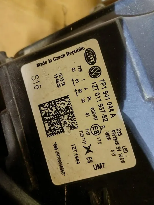 Faros Derecho Volkswagen Touareg II LIFT 7P1941044A image 4