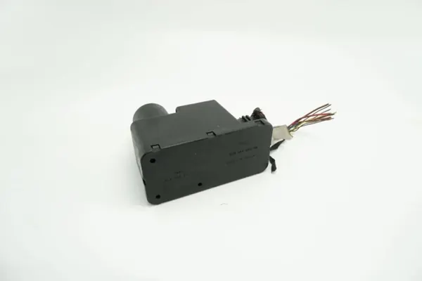 Centrale vergrendelpomp OEM 4A0862257C voor Audi 80 B4 image 4