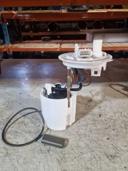 Bränslepump OEM 13577230 för Opel Astra J GTC 1.4L image 2