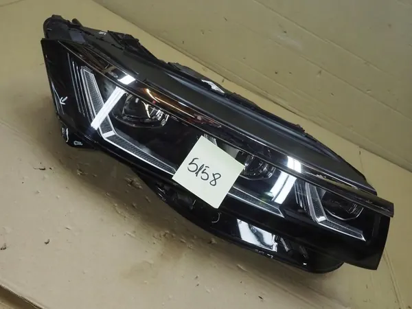 VW Touareg III Farol Dianteiro Direito LED 761941082T image 2