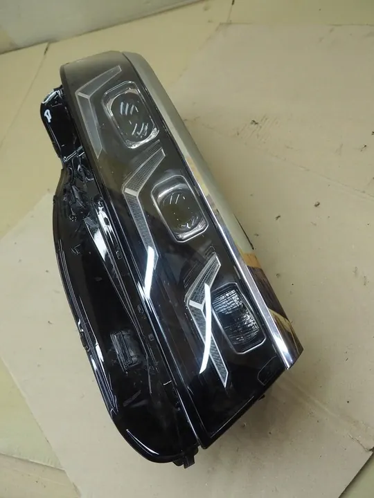 VW Touareg III Farol Dianteiro Direito LED 761941082T image 3