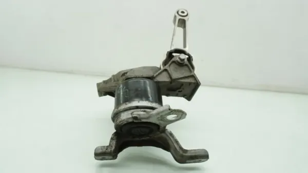 Volvo moottorin kiinnike OEM 31257674 V70 III 3.0 T6 image 3