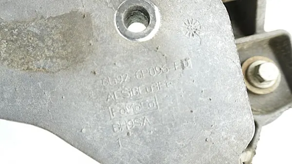 Volvo moottorin kiinnike OEM 31257674 V70 III 3.0 T6 image 5