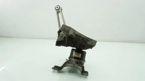 Volvo moottorin kiinnike OEM 31257674 V70 III 3.0 T6 image 6