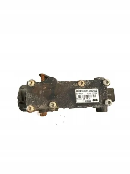 Renault Volvo ECAS Klep WABCO K019821 21083660 image 3