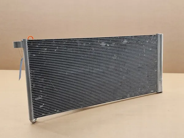 Ilmastointijäähdyttimen Raappa Porsche Panamera 2010-2017 image 2